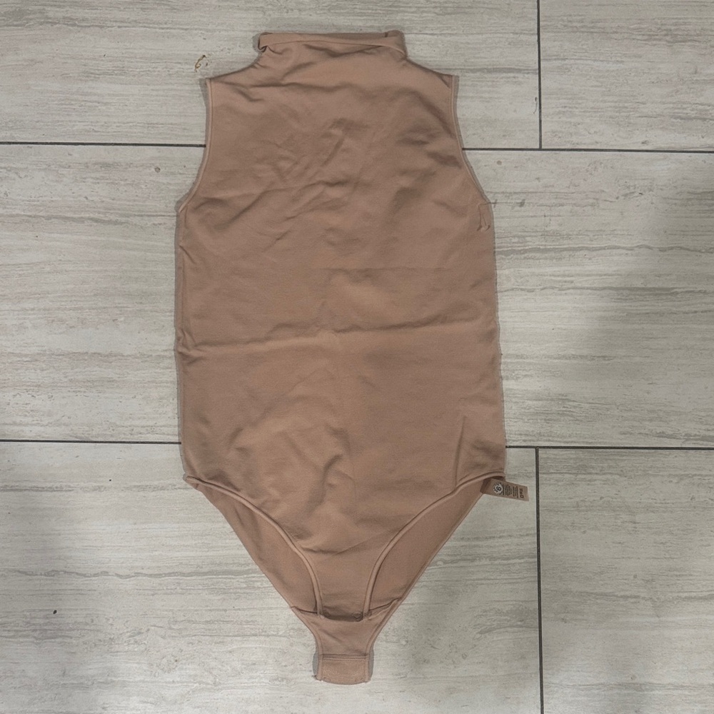 SKIMS Tan Sleeveless Shapewear Bodysuit size S/Sm